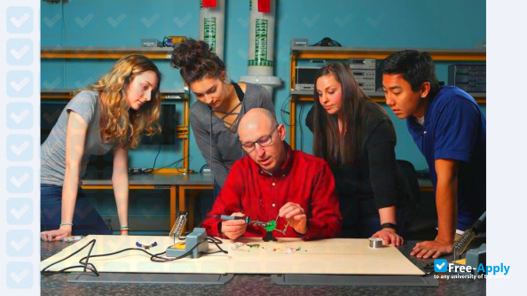 SEH College of Nursing photo #10