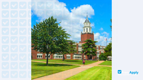 Southern Illinois University photo #1