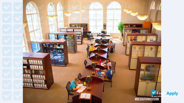 Southwestern University фотография №31