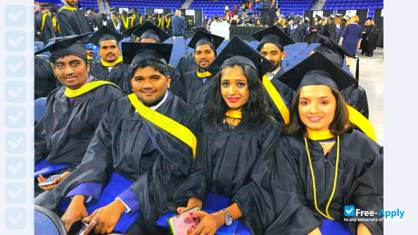 Photo de l’Rivier University #1