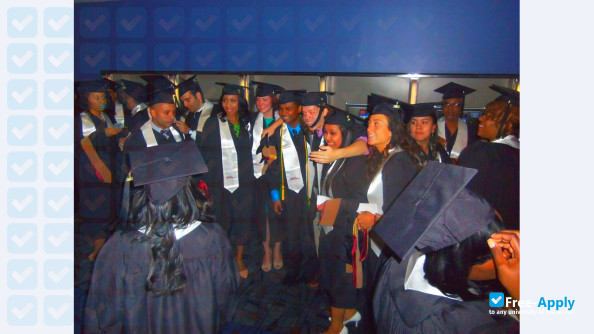 Robert Morris University Illinois photo #4