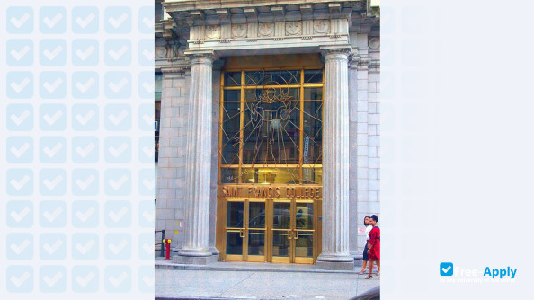 Foto de la St. Francis College #6