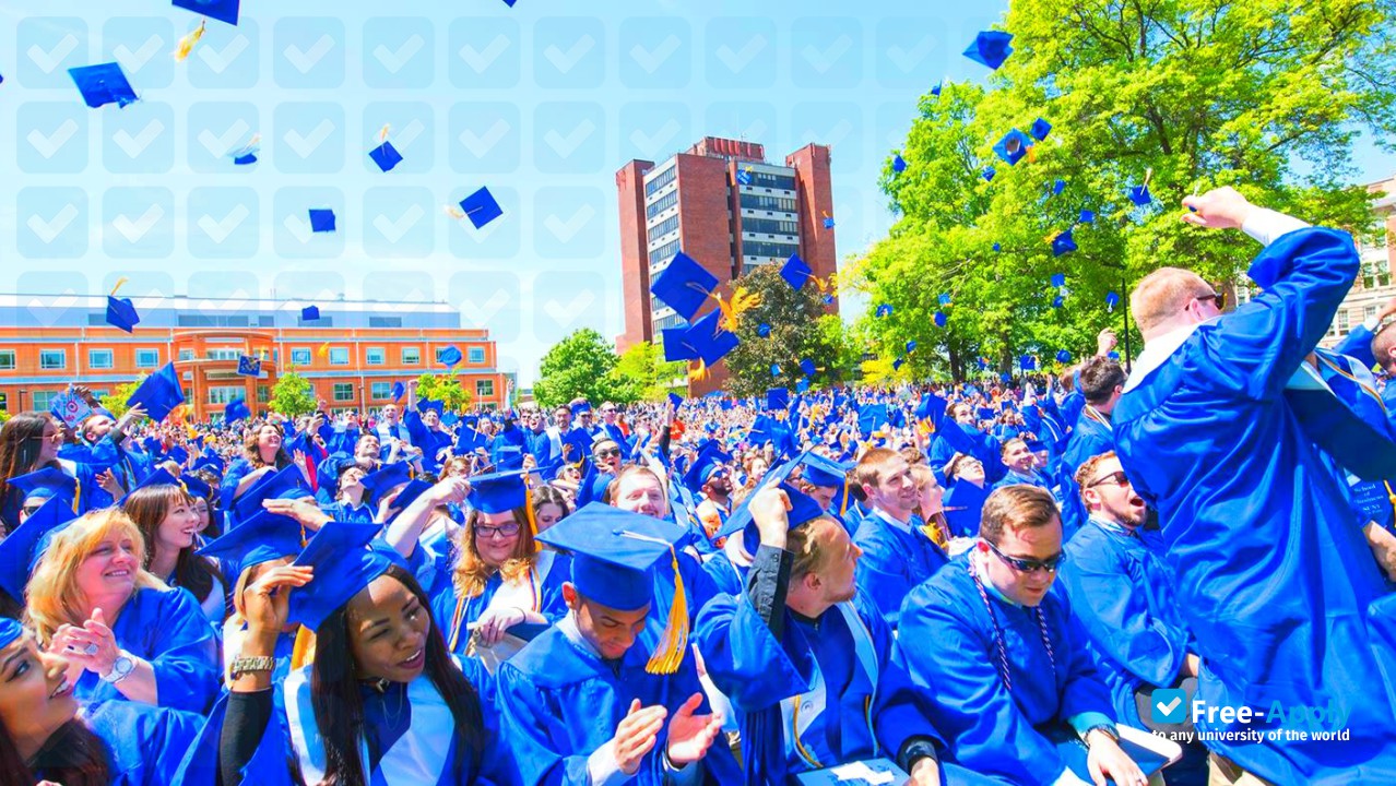 SUNY New Paltz photo #3