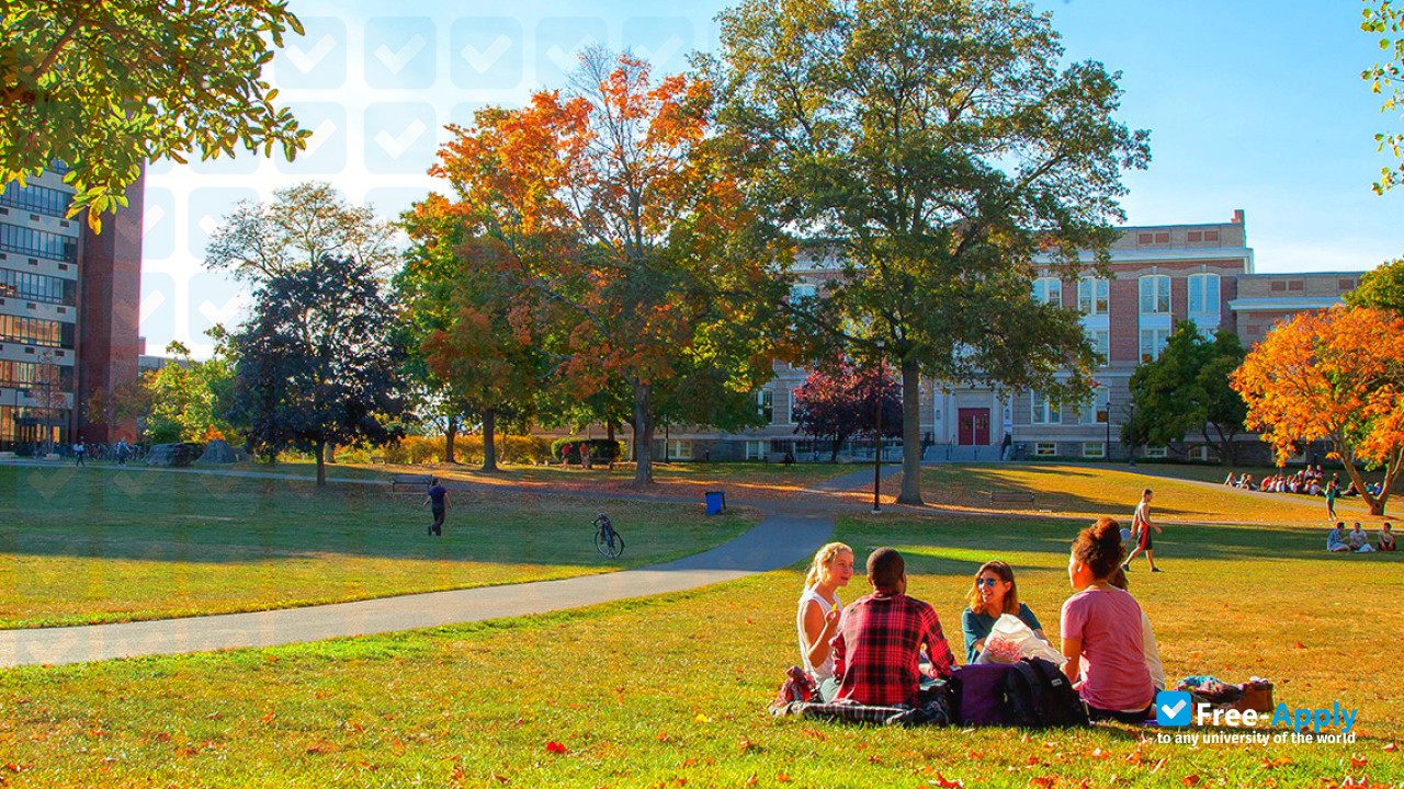 SUNY New Paltz photo #4