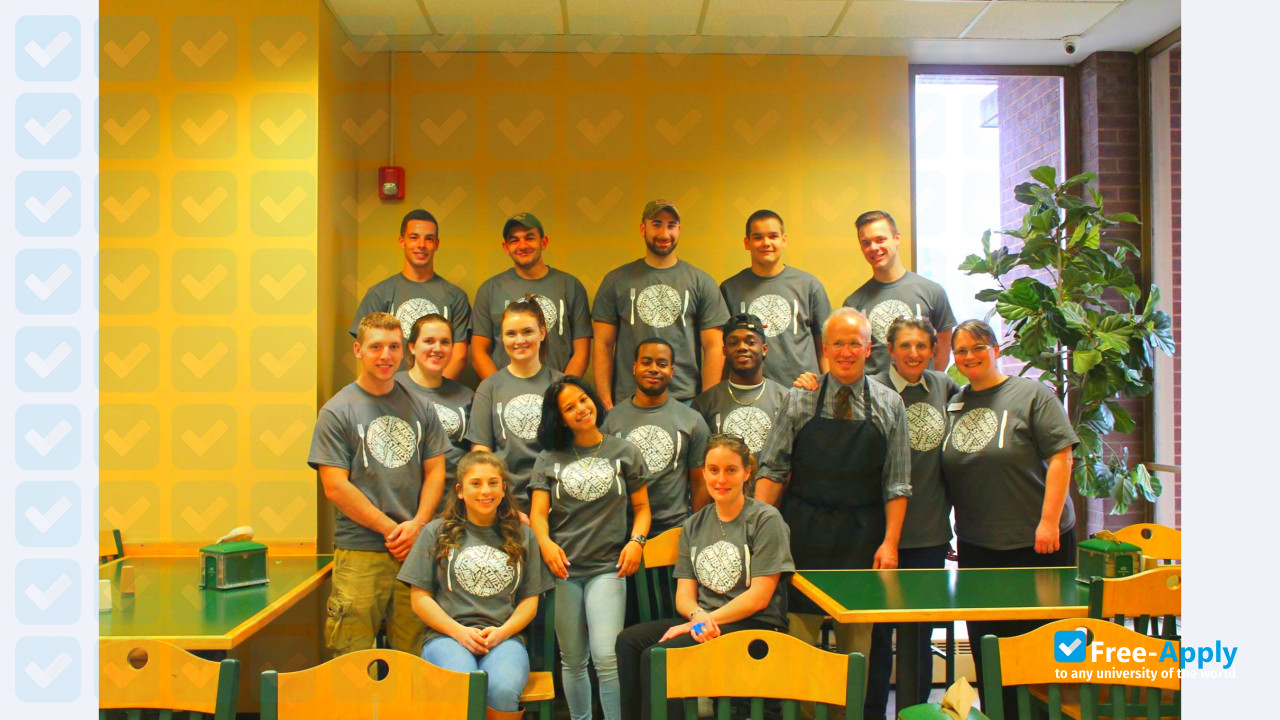 SUNY Delhi photo #8