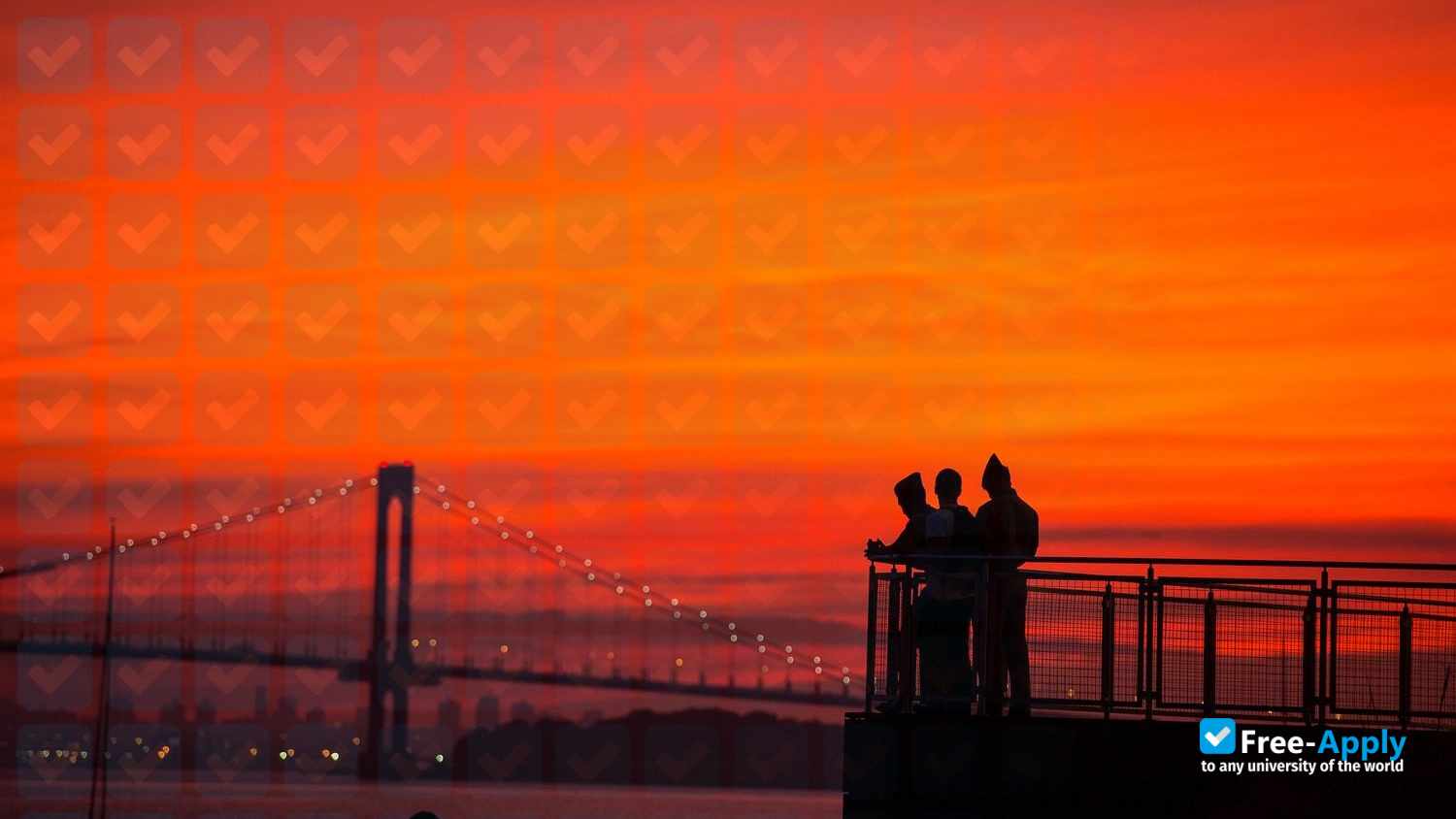Foto de la SUNY Maritime College #7