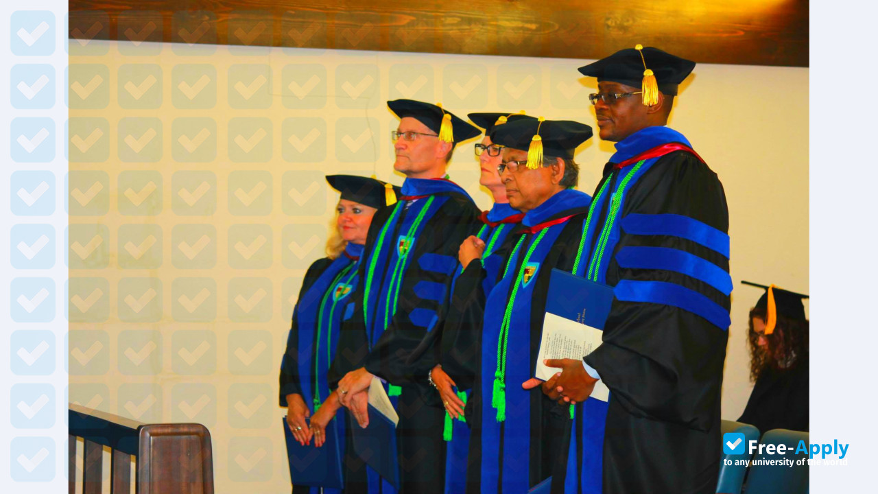 Foto de la Oxford Graduate School Dayton #2
