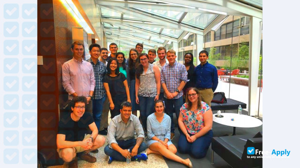 Foto de la Rockefeller University #8