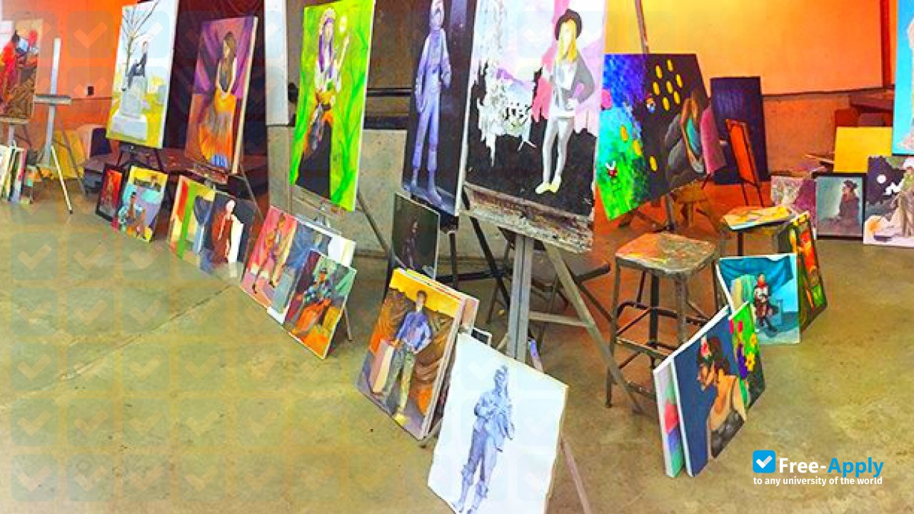 Foto de la Paier College of Art #7