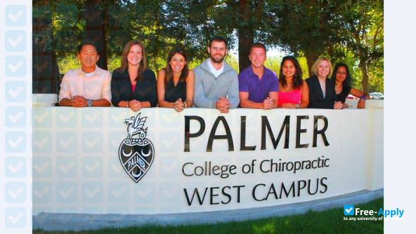 Foto de la Palmer College of Chiropractic #6