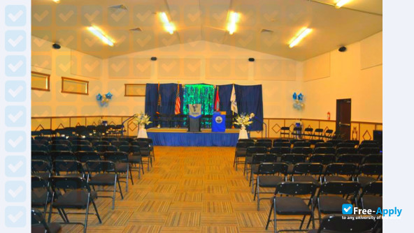 Foto de la Stone Child College #10
