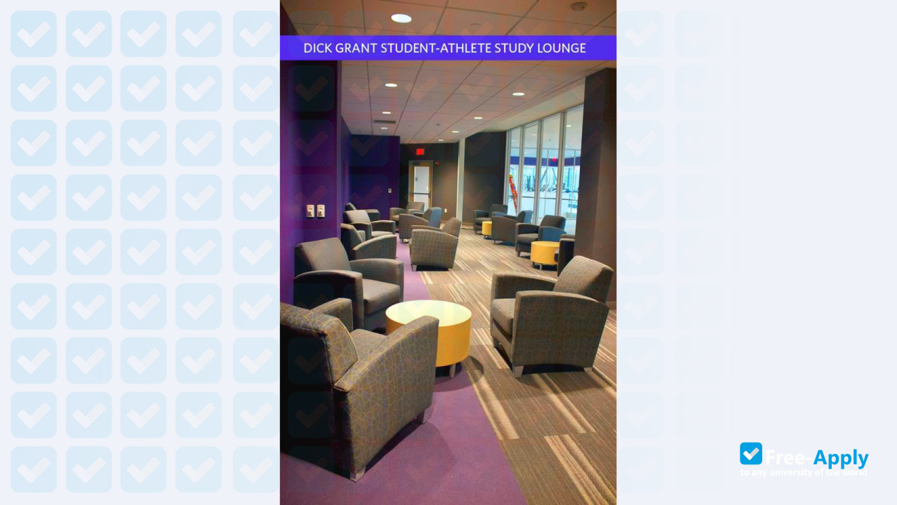 Фотография Stonehill College