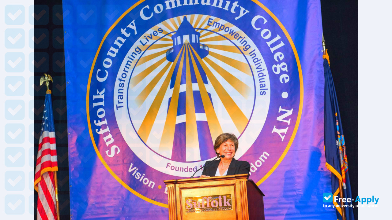 Photo de l’Suffolk County Community College #8