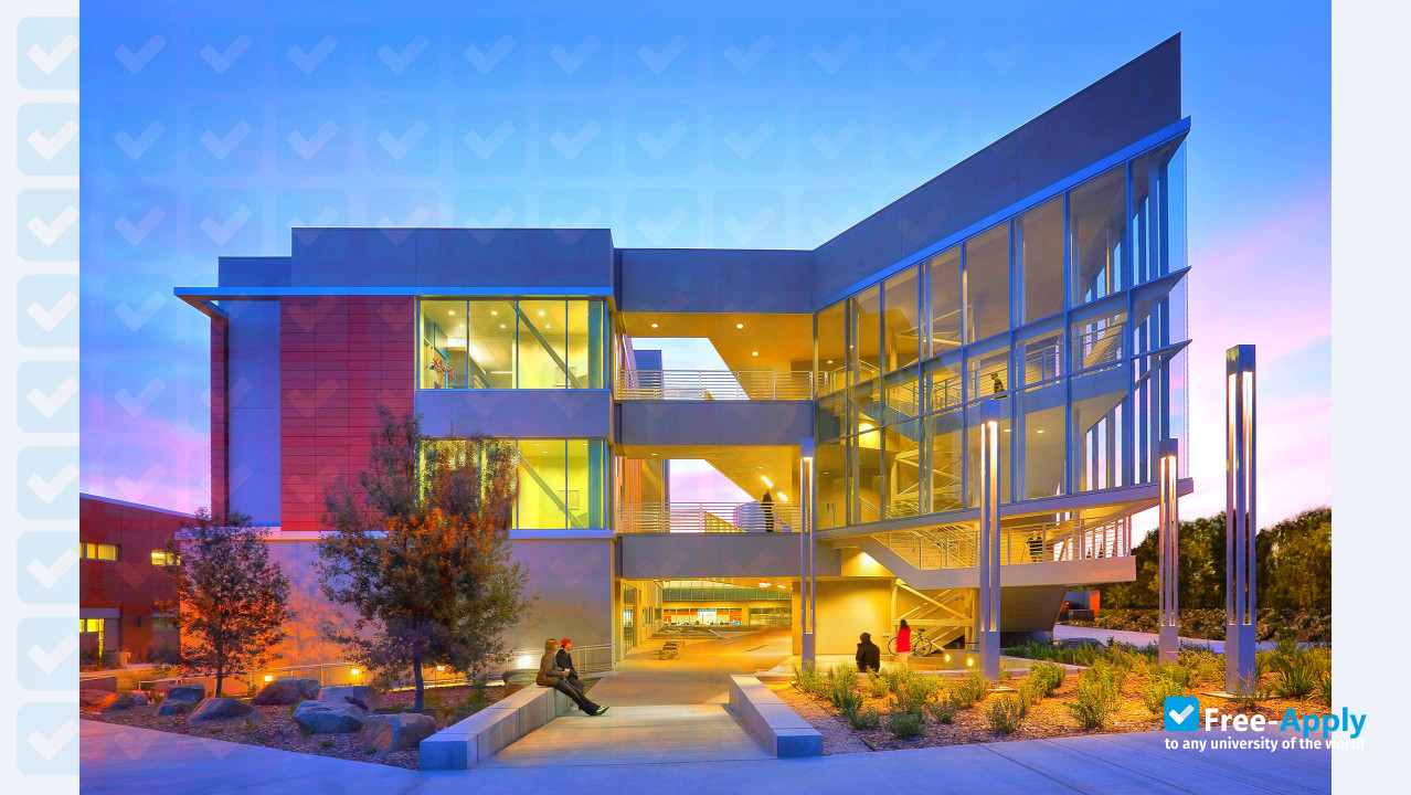 Palomar College photo #3