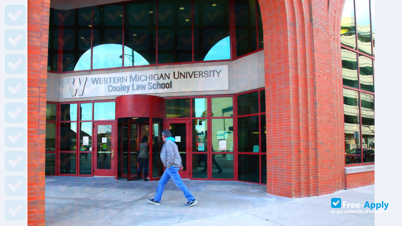 Thomas M Cooley Law School photo #8