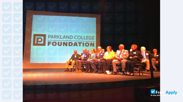 Foto de la Parkland College #1