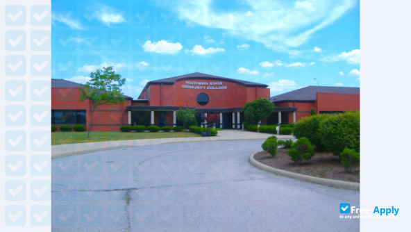 Foto de la Southern State Community College #2