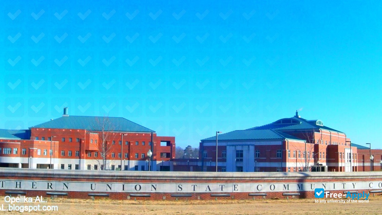 Foto de la Southern State Community College #6