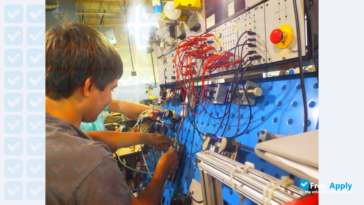 Foto de la Tennessee College of Applied Technology-McKenzie #6