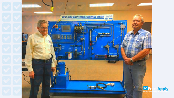 Foto de la Tennessee College of Applied Technology-McMinnville #3