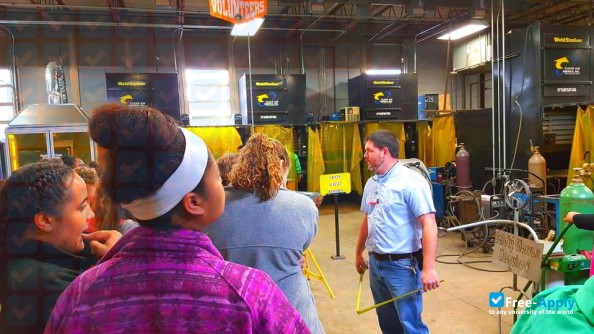 Foto de la Tennessee College of Applied Technology-Pulaski #9