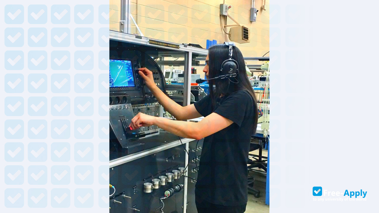Foto de la Trident Technical College #8