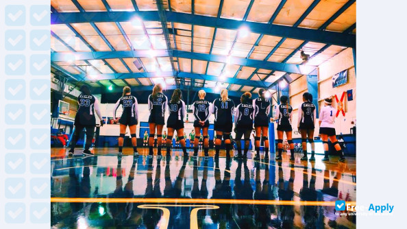 Foto de la Trinity Baptist College #7