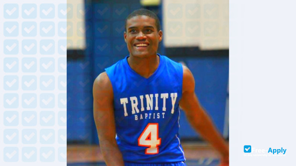 Foto de la Trinity Baptist College #9