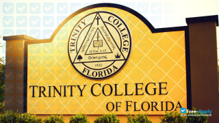 Miniatura de la Trinity College Florida #7