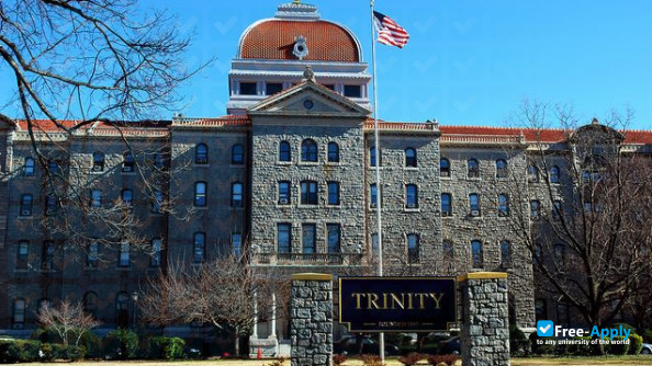 Trinity Washington University photo #9