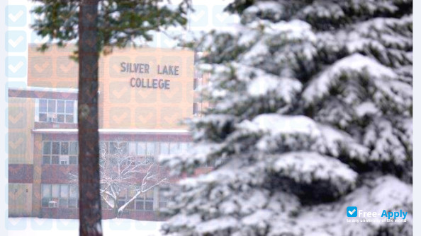 Silver Lake College photo #5