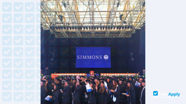 Simmons College photo #14