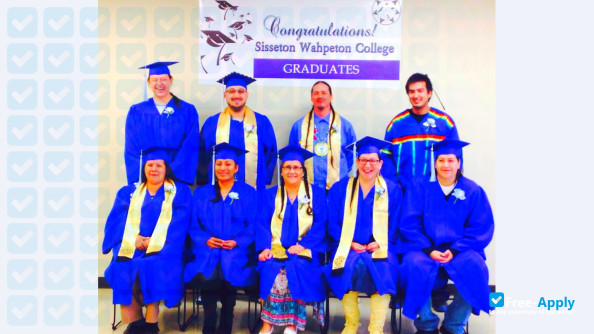 Foto de la Sisseton Wahpeton College #11