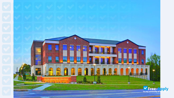 Tyler Junior College photo #2