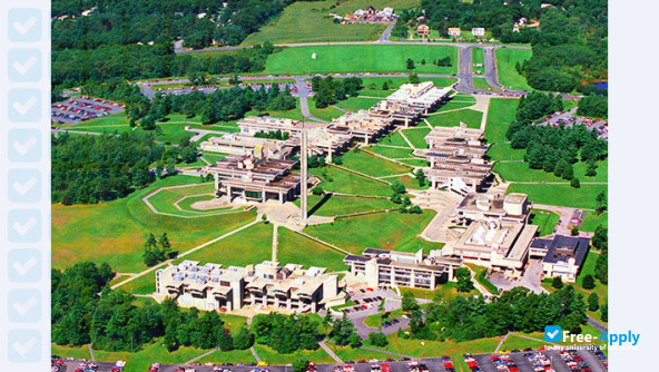 University of Massachusetts Dartmouth photo #3