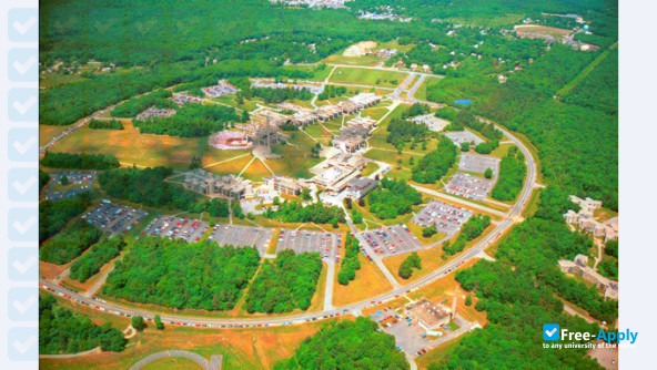University of Massachusetts Dartmouth photo #5