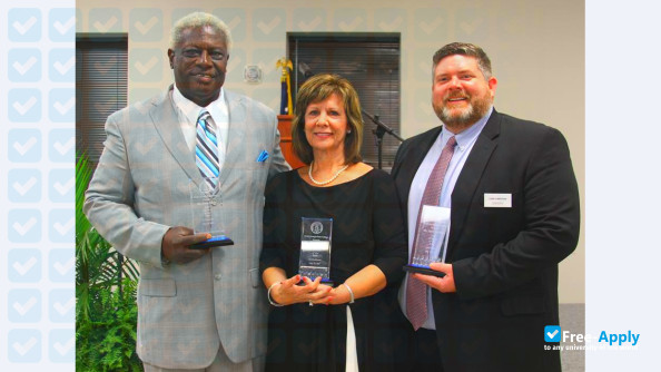 South Georgia State College (Waycross College) photo #1
