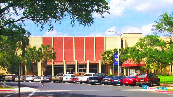 Texas A&M University–Kingsville фотография №4