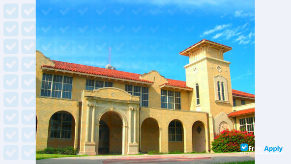 Texas A&M University–Kingsville фотография №6