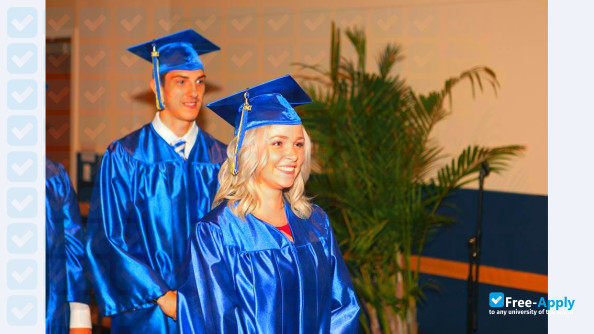 Foto de la South Hills School of Business and Technology #14