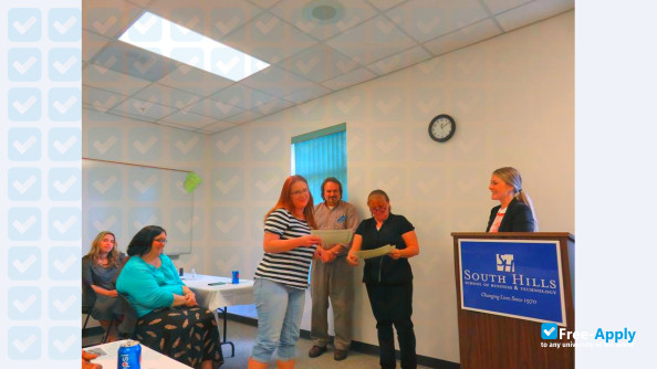 Foto de la South Hills School of Business and Technology #2
