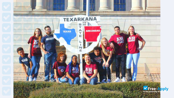 Foto de la Texas A&M University–Texarkana #1