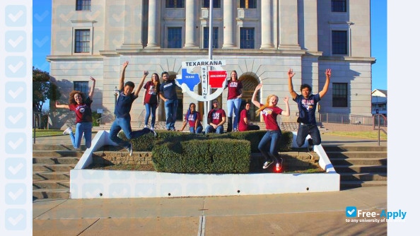 Texas A&M University–Texarkana photo #6