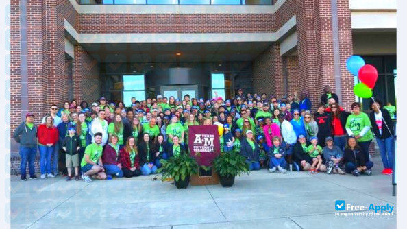 Texas A&M University–Texarkana photo #2