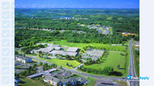 Southeast Technical Winona Minnesota State College photo #1