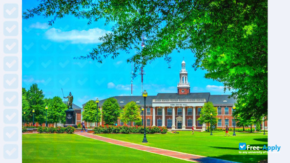 Foto de la Troy University #10