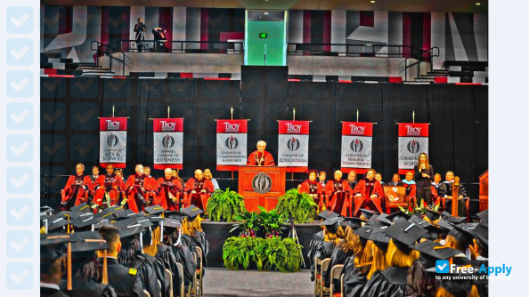 Foto de la Troy University #6