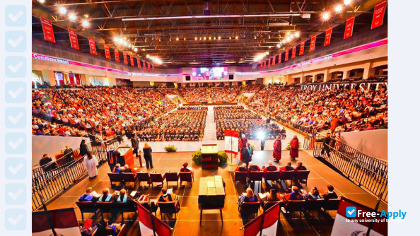 Foto de la Troy University #12