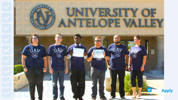 Foto de la University of Antelope Valley #9
