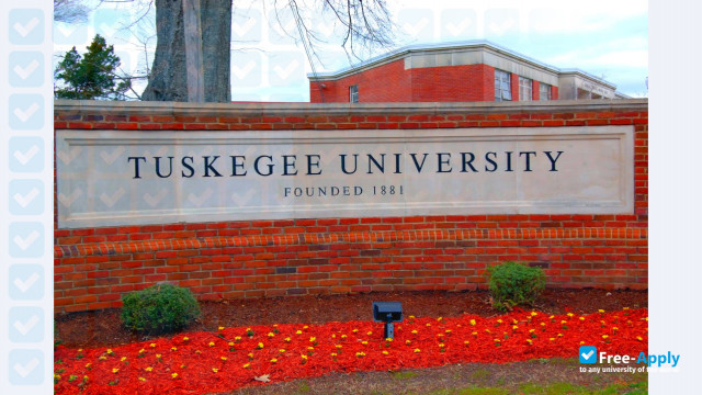 Foto de la Tuskegee University #3